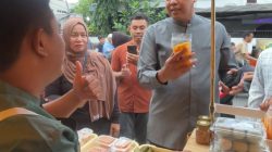 Ramadan Penuh Makna, Tri Adhianto Borong Takjil Siswa SLB di Kayuringin Jaya