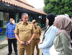 Sidak ke SMPN 52 Bekasi, Tri Adhianto Tegaskan Tak Ada Toleransi Oknum TU Diduga Kirim Konten Tak Senonoh