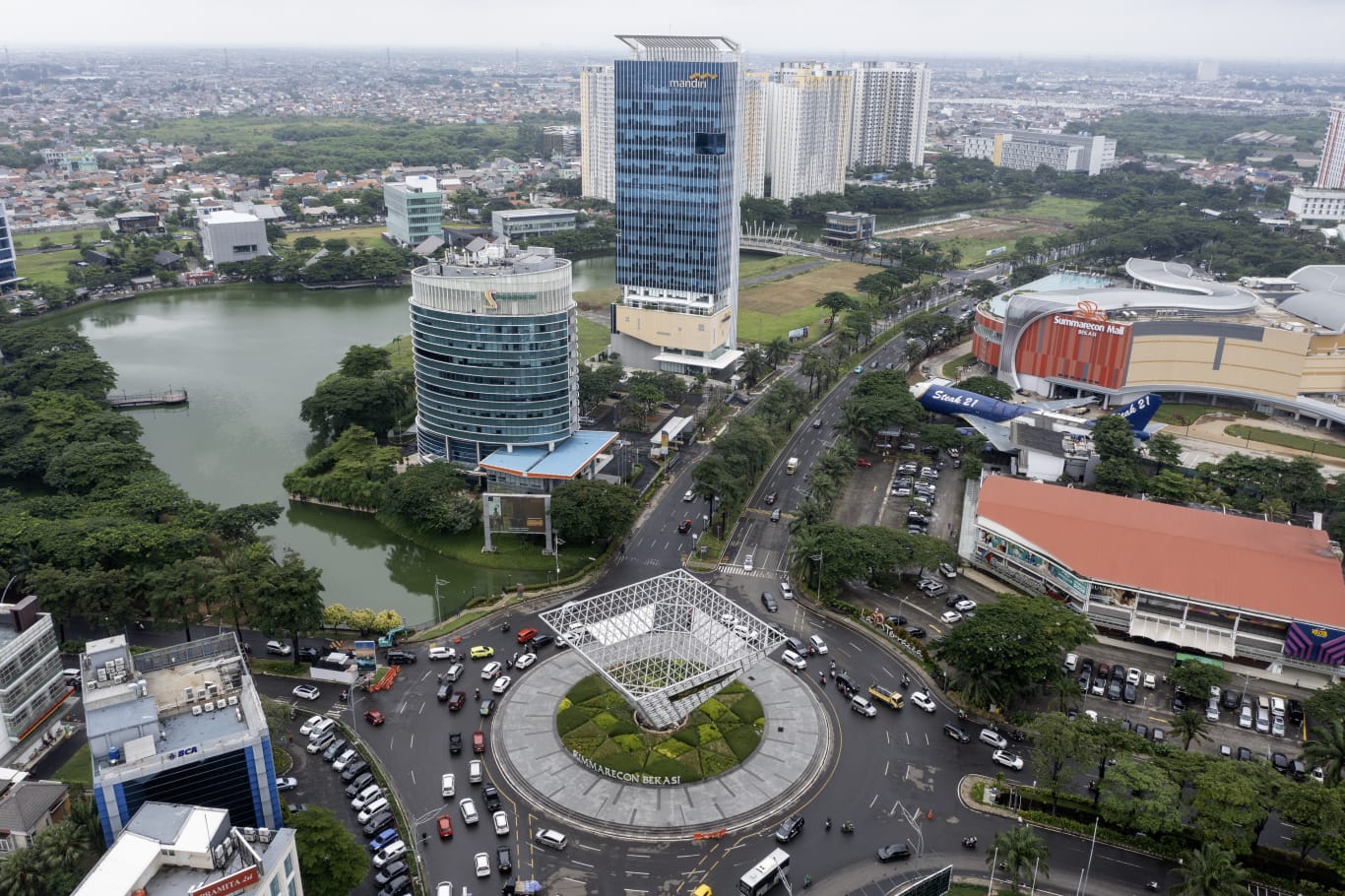 Kota Bekasi - Foto udara landmark serta kawasan komersial Summarecon Bekasi. Foto: Ist/Gobekasi.id.