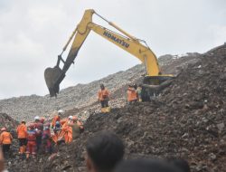 Korban Tewas Longsor Bantargebang Bertambah Jadi Lima, Jenazah Ditemukan Tertimbun 10 Meter