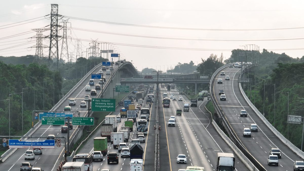 Bekasi - Pengendara mulai memadati ruas Tol H-7 Lebaran 2026. Foto: Ist/Gobekasi.id.