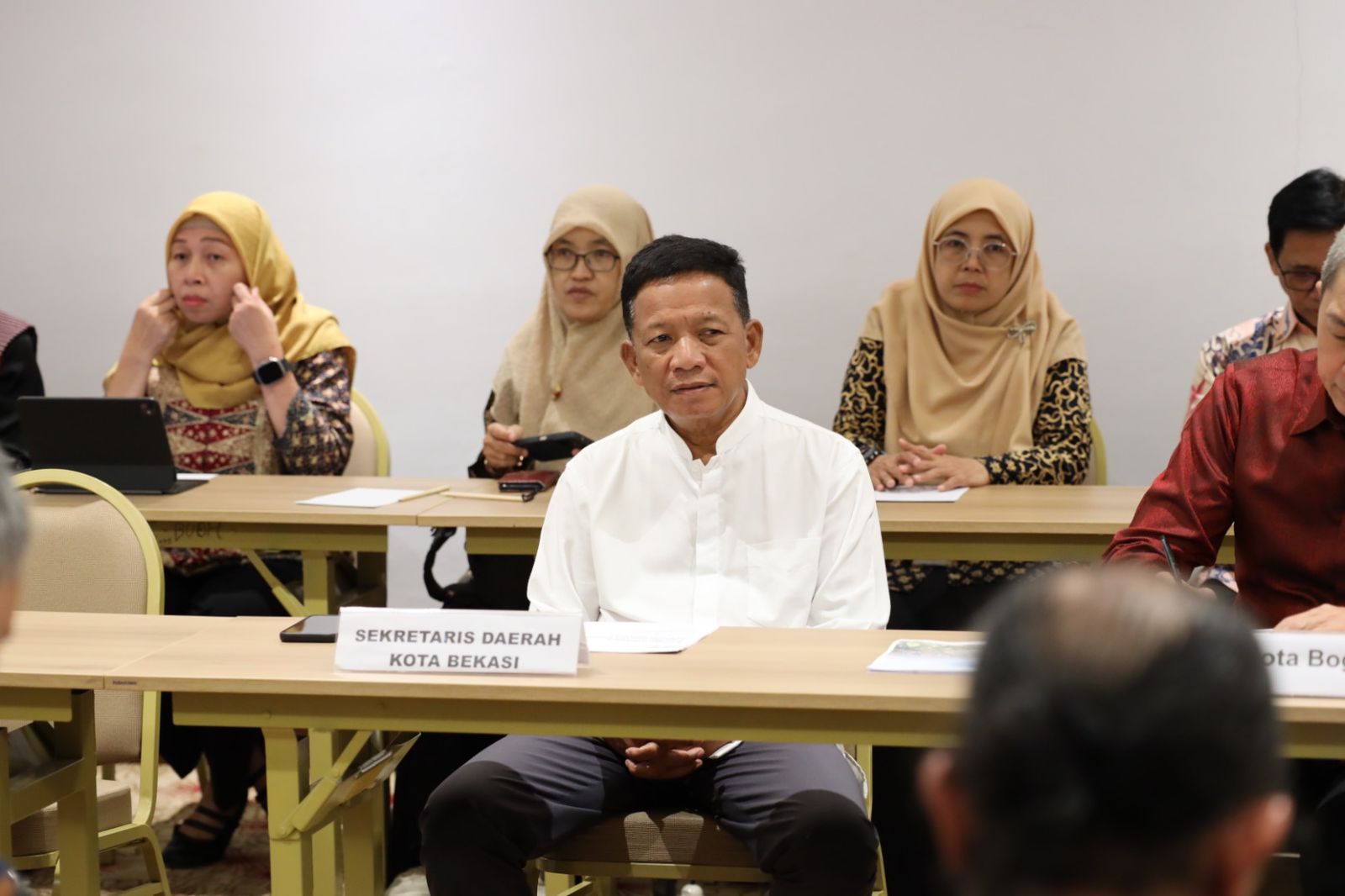 Kota Bekasi - Sekretaris Daerah (Sekda) Kota Bekasi, Junaedi, hadir langsung dalam Forum Diskusi Aktual (FDA) yang digelar Badan Strategi Kebijakan Dalam Negeri (BSKDN) Kemendagri di Jakarta. Foto: Ist/Gobekasi.id.