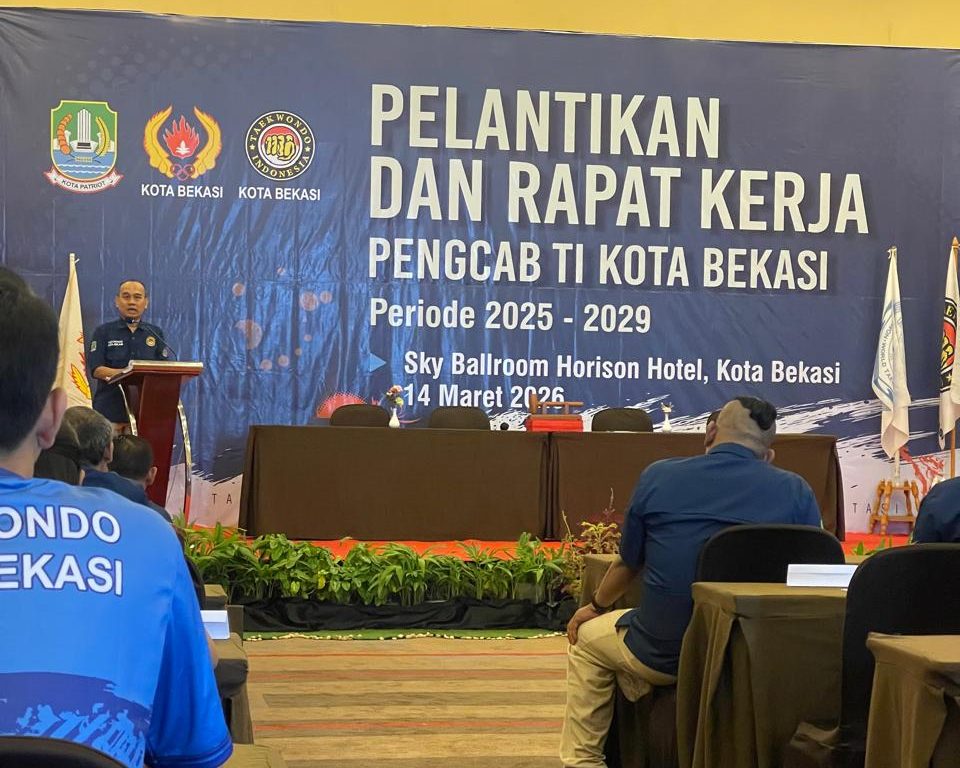 Kota Bekasi - Ketua Taekwondo Indonesia (TI) Kota Bekasi Arwani saat memberikan sambutan di Hotel Horison. Foto: Gobekasi.id.