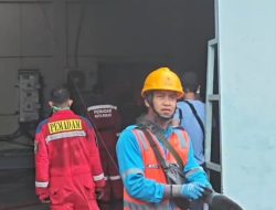Pabrik Kaos Kaki di Tanah Apit Medan Satria Diamuk si Jago Merah, 6 Unit Damkar Diterjunkan