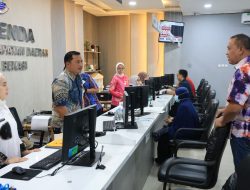 Wali Kota Bekasi Sidak Bapenda hingga MPP di Tengah Skema WFA 62,6 Persen