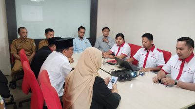 Kabupaten Bekasi - Komisi IV DPRD Kabupaten Bekasi saat melakukan sidak pembayaran THR terhadap karyawan PT Monde Mahkota Biscuit di Desa Pasirgombong, Kecamatan Cikarang Utara, jelang lebaran 2026. Foto: Ist/Gobekasi.id.