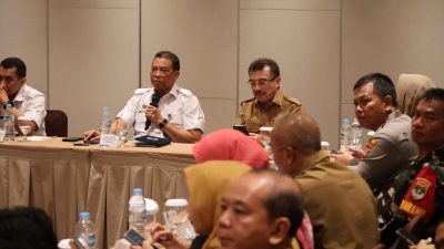 Kota Bekasi – Wakil Wali Kota Bekasi, Abdul Harris Bobihoe, menghadiri Rapat Koordinasi dan Evaluasi Program Makan Bergizi Gratis (MBG) bersama unsur Forkopimda di Ballroom Hotel Santika Harapan Indah, Selasa (31/3/2026). Foto: Ist/Gobekasi.id.