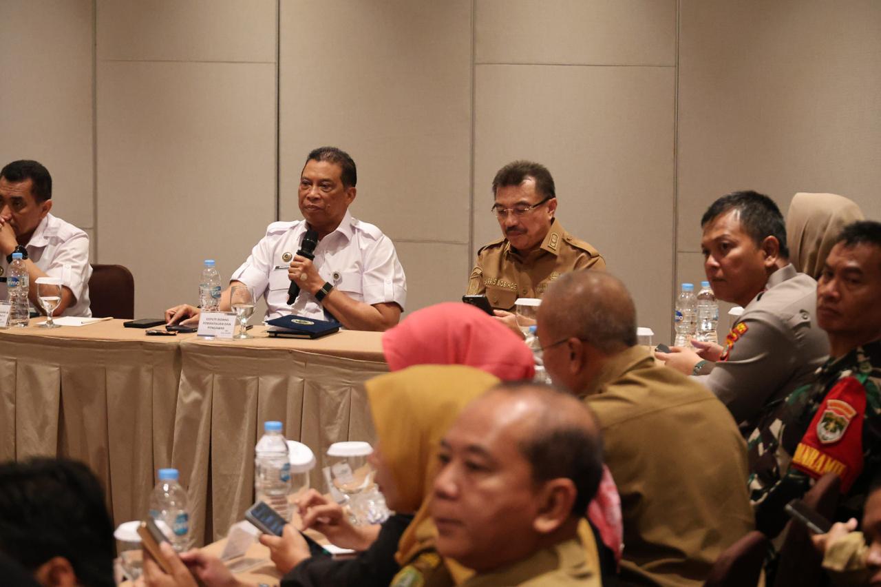 Kota Bekasi – Wakil Wali Kota Bekasi, Abdul Harris Bobihoe, menghadiri Rapat Koordinasi dan Evaluasi Program Makan Bergizi Gratis (MBG) bersama unsur Forkopimda di Ballroom Hotel Santika Harapan Indah, Selasa (31/3/2026). Foto: Ist/Gobekasi.id.
