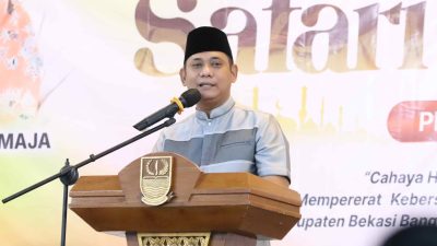 Kabupaten Bekasi - Plt Bupati Bekasi Asep Surya Atmaja bersama Forkopimda menghadiri Peringatan Nuzulul Quran sekaligus Safari Ramadan. Berlangsung di aula Masjid Al Azhar Jababeka, Kecamatan Cikarang Utara, Kamis (5/3/2026). Foto: Ist