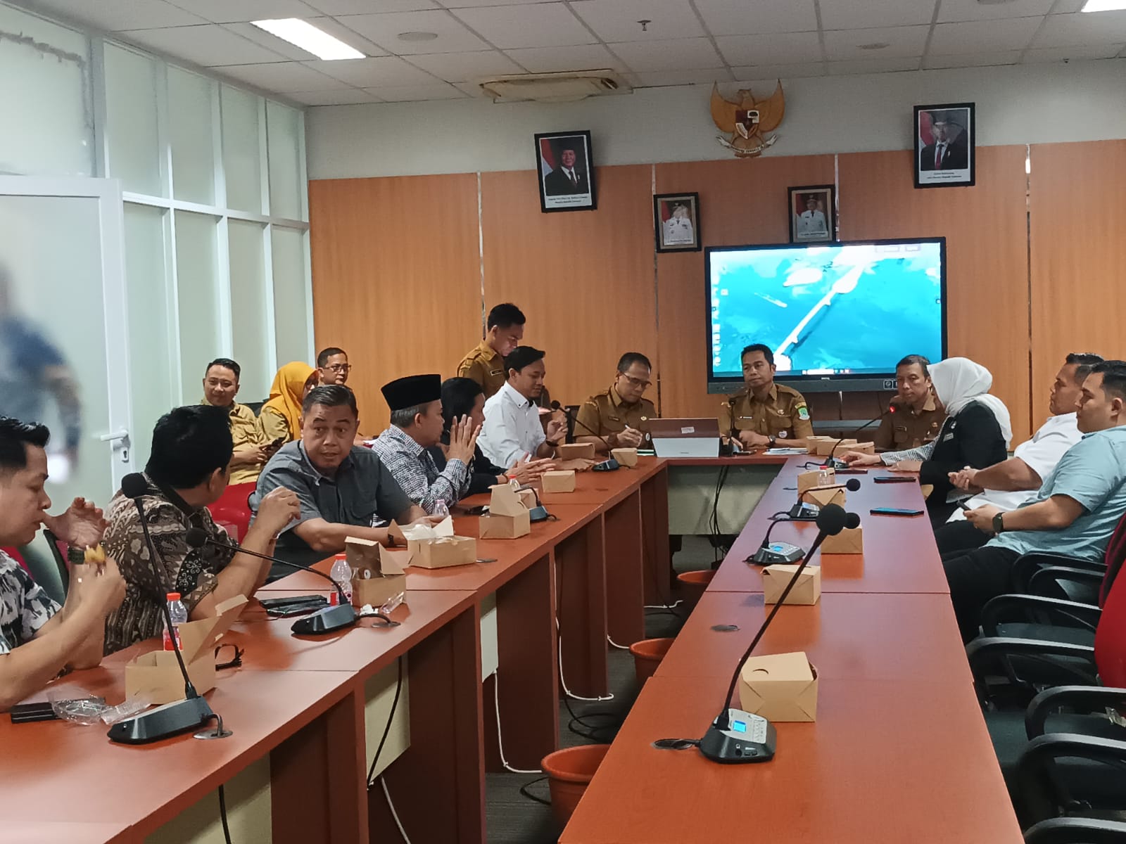 DPRD Kota Bekasi melakukan uji petik di DBMSDA berkaitan dengan penggunaan APBD 2025.
