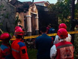 Kebakaran Dini Hari di Mustika Jaya, Lansia Tewas Terjebak di Dalam Rumah