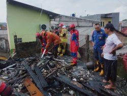 Diduga Korsleting, Rumah Tinggal di Bekasi Timur Terbakar