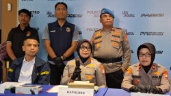 Kabupaten Bekasi - Kapolres Bekasi Kombes Sumarni mengungkap motif dendam pribadi kasus air keras Tambun Selatan Bekasi.
