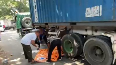 Kota Bekasi - Kecelakaan maut Jalan Raya Narogong Pangkalan 6 Bekasi hari ini