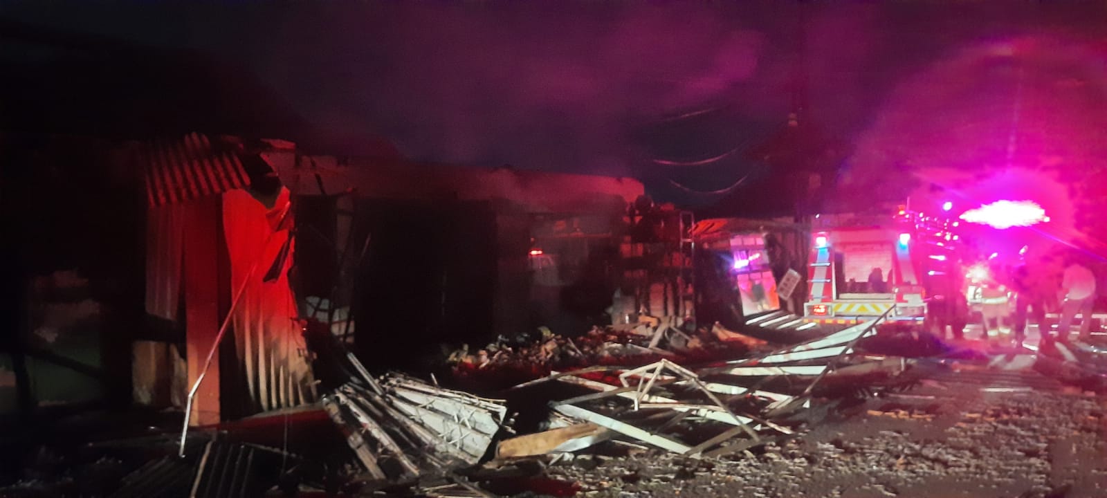 Kondisi rumah warga rusak akibat ledakan SPBE Cimuning Bekasi