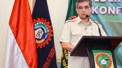 Bekasi - Menaker Yassierli bicara hubungan industrial transformatif era AI.