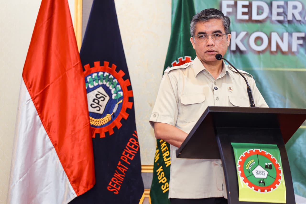 Bekasi - Menaker Yassierli bicara hubungan industrial transformatif era AI.