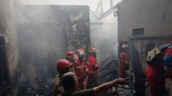 Lupa Matikan Lilin, Satu Rumah di Jakasampurna Hangus Terbakar, Pemilik Alami Luka Bakar