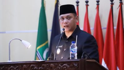 Kabupaten Bekasi -Plt Bupati Bekasi Asep Surya Atmaja bahas WFH ASN