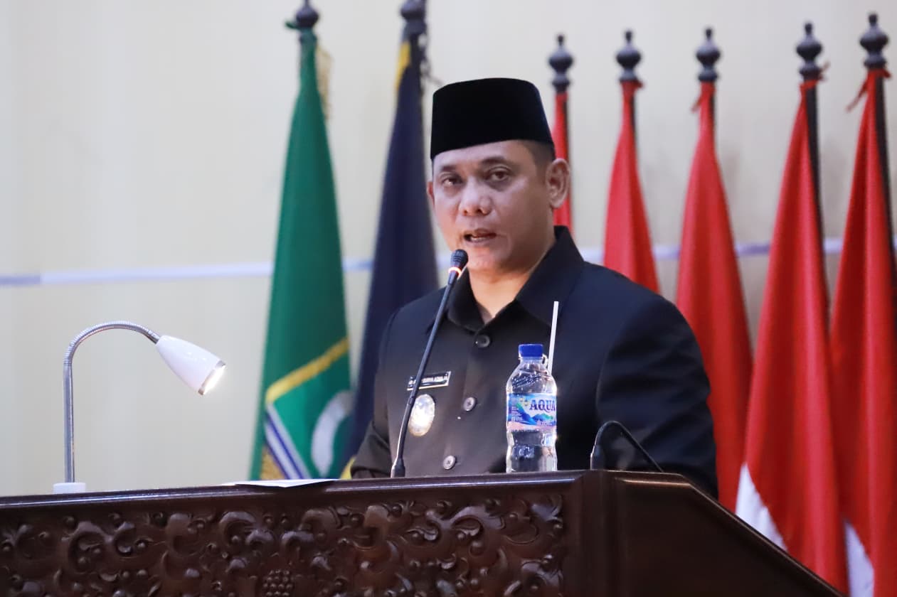 Kabupaten Bekasi -Plt Bupati Bekasi Asep Surya Atmaja bahas WFH ASN