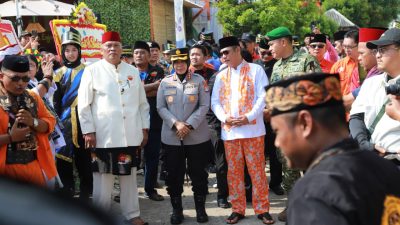 Kabupaten Bekasi - Plt Bupati Bekasi Asep Surya Atmaja di Lebaran Bekasi ke-8 Tambun Utara.