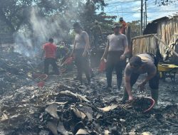 Percepat Pemulihan, Kapolres Metro Bekasi Kota Pimpin Aksi Bersih-Bersih Puing Ledakan di Pemukiman Cimuning