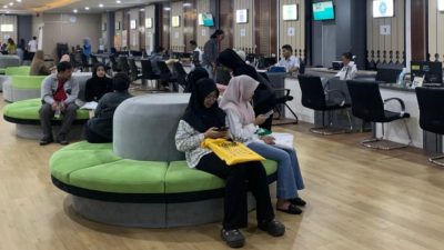 Suasana layanan publik Kota Bekasi tetap buka saat ASN WFH