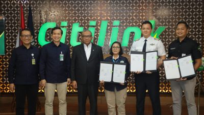 Tangerang -Wakil Menteri Ketenagakerjaan (Wamenaker) Afriansyah Noor di acara Penandatanganan Perjanjian Kerja Bersama (PKB) antara PT Citilink Indonesia dan Serikat Karyawan Citilink (Sekaci) di Kota Tangerang, Selasa (28/4/2026). Foto: Ist/Gobekasi.id.