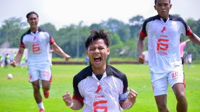 Bekasi - Selebrasi pemain FC Bekasi City saat melawat Persipal FC di Lapangan Akademi Sepakbola Garudayaksa, Setu, Kabupaten Bekasi, Sabtu (18/4/2026). Foto: Ist/Gobekasi.id.