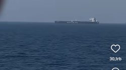 Bekasi - Penampakan Kapal Pertamina Gam Sunoro yang b=diisi oleh seluruh kru kapal dari Warga Negara Asing (WNA) asal India. Foto: Tangkapan layar Instagram @andrianumar