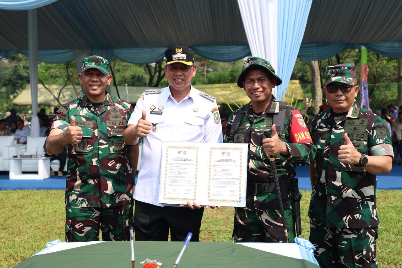 Bekasi - Pembukaan program TNI Manunggal Membangun Desa (TMMD) ke-128 Tahun Anggaran 2026 di Lapangan Eraska, Kranggan, Kecamatan Jatisampurna, Rabu (22/4/2026). Foto: Ist/Gobekasi.id.