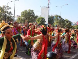 Ribuan Penari Bekasi Gelar Aksi Kolosal Rayakan Hari Tari Sedunia di CFD