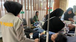 Bekasi - Tim konselor diterjunkan langsung ke RSUD Kota Bekasi untuk memberikan pendampingan trauma healing. Foto: Ist/Gobekasi.id.
