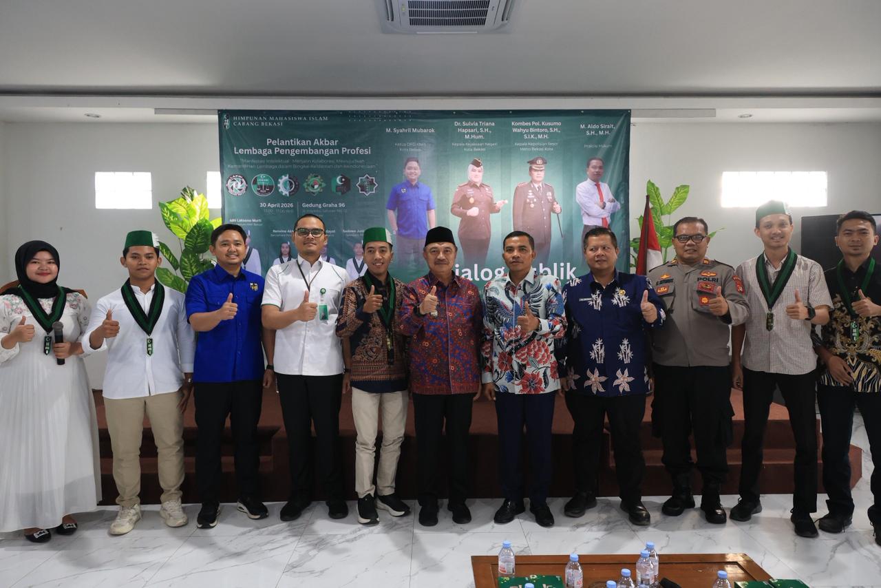 Bekasi - Pelantikan Akbar Lembaga Pengembangan Profesi Himpunan Mahasiswa Islam (HMI) Cabang Kota Bekasi Tahun 2026 yang berlangsung di Gedung Graha 96, Kamis (30/4/2026). Foto: Ist/Gobekasi.id.