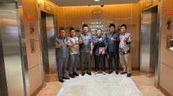 Bekasi - Pansus 12 DPRD Kabupaten Bekasi saat mengunjungi dua sekolahs serta Kementerian Pendidikan Dasar dan Menengah (Kemmendikdasmen) dalam pembahasan perda perlindungan Guru dan Tenaga Kependidikan.