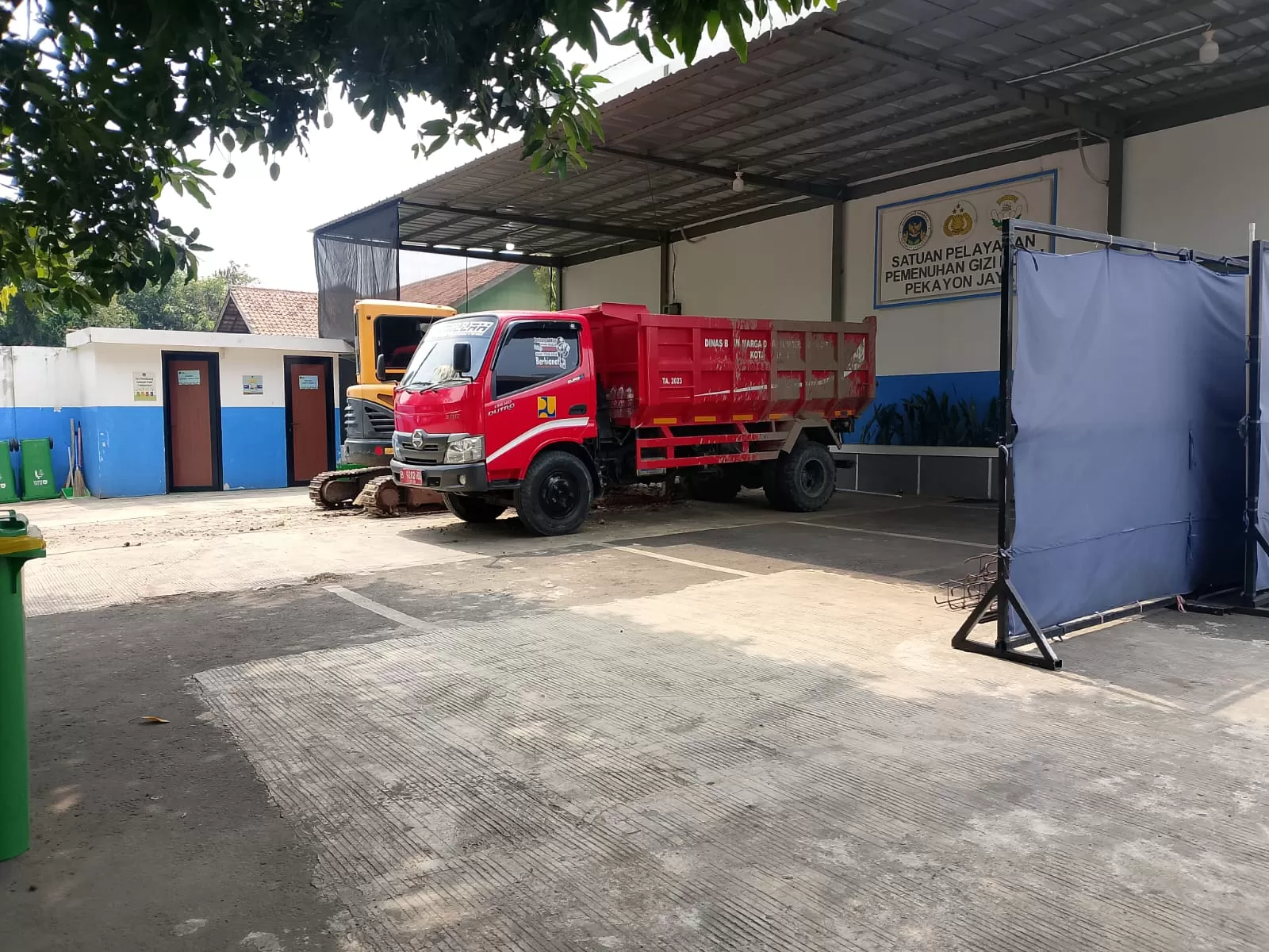 Bekasi - Keberadaan Dapur Satuan Pelayanan Pemenuhan Gizi (SPPG) Polri yang berlokasi di Pekayon Jaya, Kecamatan Bekasi Selatan. Foto: Ist/Gobekasi.id.