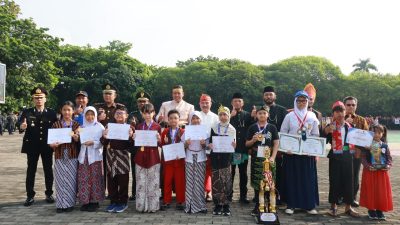 Bekasi - Wali Kota Bekasi, Tri Adhianto merayakan Hardiknas 2026 . Foto: Ist/Gobekasi.id.
