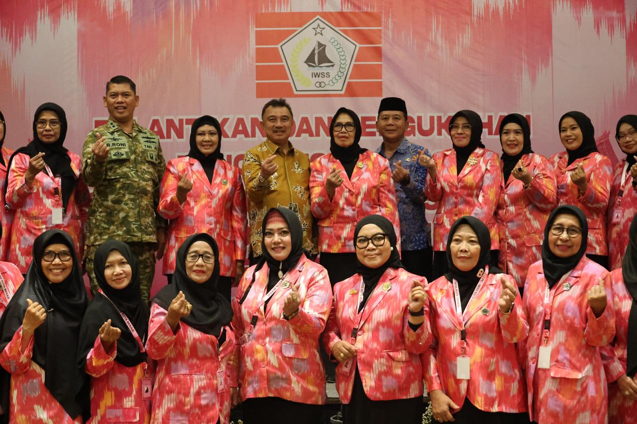 Bekasi - Wakil Wali Kota Bekasi, Abdul Harris Bobihoe, saat menghadiri rangkaian dikukuhkan sebagai Ketua Ikatan Wanita Sulawesi Selatan (IWSS) Kota Bekasi periode 2026-2031, Kamis (7/5/2026). Foto: Ist/Gobekasi.id.