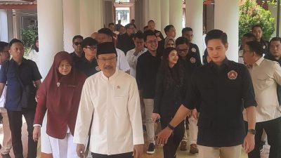 Bekasi - Menteri Sosial RI, Saifullah Yusuf saat kunjungan Sekolah Rakyat Menengah Atas 13 Bekasi bersama Ketua Umum Karang Taruna, Budi Satrio Djiwandono, Rabu (13/5/2026). Foto: Septian/Gobekasi.id.