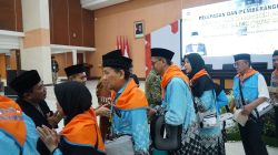 Lepas 440 Jemaah Haji Kloter 33, Sekda Kabupaten Bekasi Wanti-Wanti: Jaga Kesehatan dan Prioritaskan Lansia