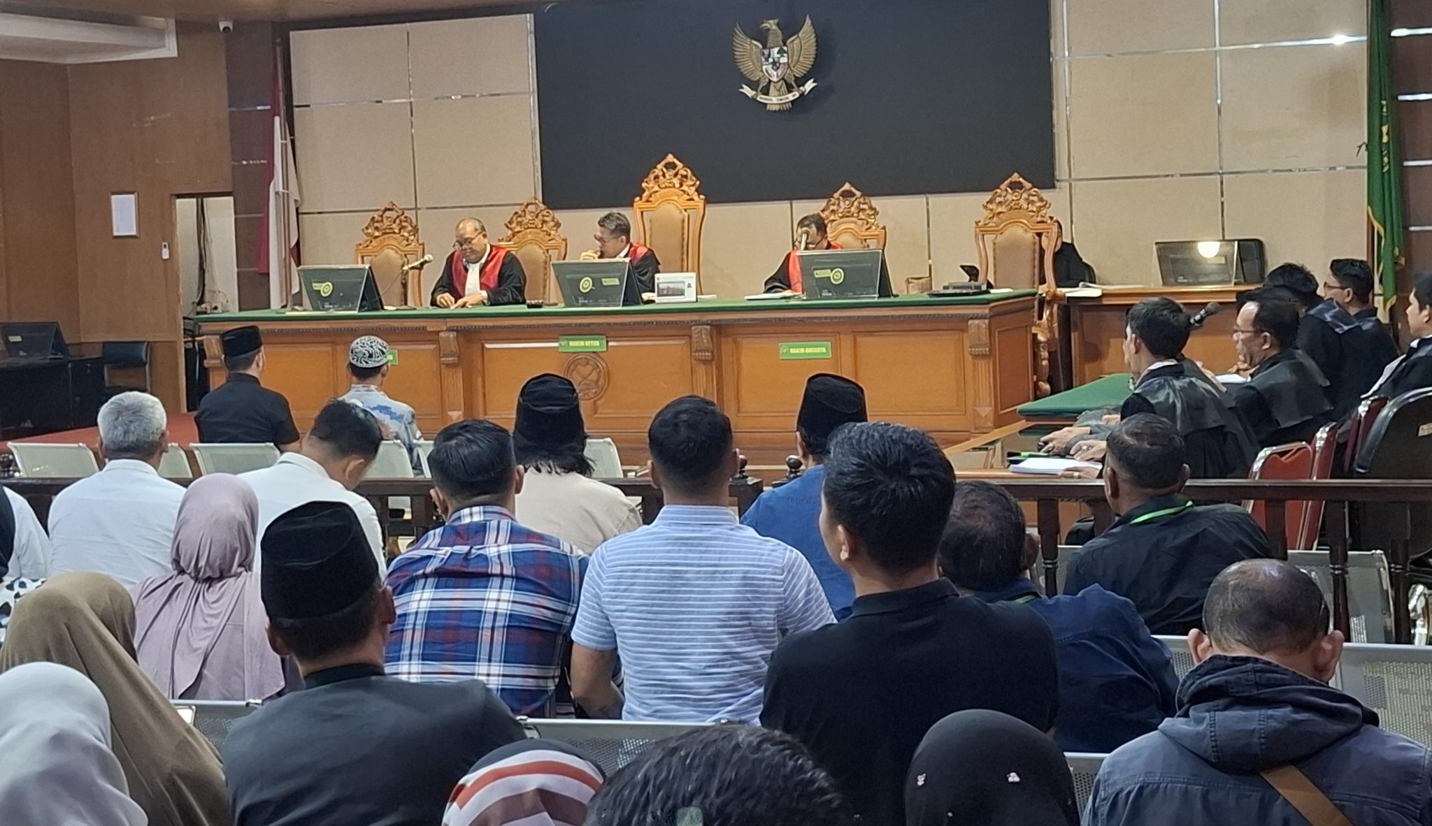 Bekasi - Sidang lanjutan kasus dugaan suap Bupati Bekasi Nonaktif Ade Kuswara Kunang di Pengadilan Tipikor Bandung, Senin (8/6/2026). Foto: Ist
