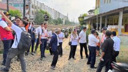 Bekasi - Dishub Kota Bekasi menggelar inspeksi bersama (Joint Inspection) di perlintasan sebidang kereta api tanpa palang pintu di Jalan Pangeran Jayakarta. Foto: Ist/Gobekasi.id.