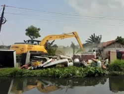 Selamatkan 1.500 Hektare Sawah, Pemkab Bekasi Siap Ratakan Ratusan Bangunan Liar di Sukatani