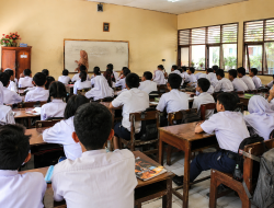 Atasi Over Kapasitas Sekolah Negeri, Pemkot Bekasi Gulirkan Program Swasta Gratis