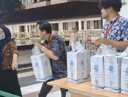Air Zamzam Jaminan Maskapai Jadi Buruan Utama Jemaah Haji Kloter 3 Jawa Barat
