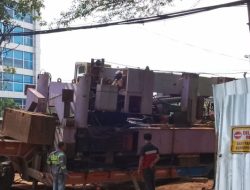 Truk Kontainer Proyek Balai Patriot Ambles, Blokade Akses ke Pemkot Bekasi