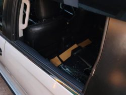 Kaca Mobil Dipecah Saat Pemilik Cari Tambal Ban, Tablet Kerja Raib