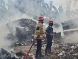 Gegara Bakar sampah, Gudang Limbah di Cikarang Barat Hangus Dilalap Api