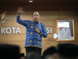 Wali Kota Bekasi Pilih “Nge-Geng” Satu Mobil Hiace Bareng Staf untuk Efisiensi
