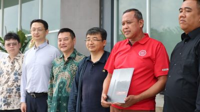 Bekasi - Kunjungan Wali Kota Bekasi Tri Adhianto bersama rombongan di Huzhou, China. Foto: Ist/Gobekasi.id.